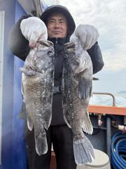 홍원항 [[[ 블랙펄호 ]]] 3월 14일(토) 회사 야유회로 찾아주신 초보 조사님들과 라이트지깅 출조 다녀왔네요~ 사진