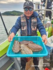 맥가이버호 6월21일 갑오징어 조황 사진