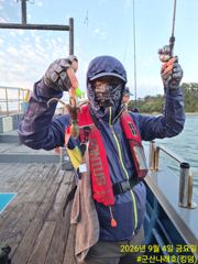 실시간 조황 - 특별행사> 9월 8일 (화) 원도권 다잡아 (외수질) 붉바리 쏨뱅이 참돔 민어 농어 백조기 광어 등 다잡아 - ○ 여수 동부호(9.77톤) 선비 10만원 (아침떡만두국,점심, 간식, 생새우 제공) ※생새우미끼 제공 사진