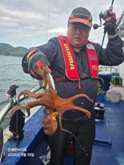 [진해문어낚시] 묵직하게 올라오는 돌문어 찐한 손맛보러 내일도 달립니다^0^ 사진